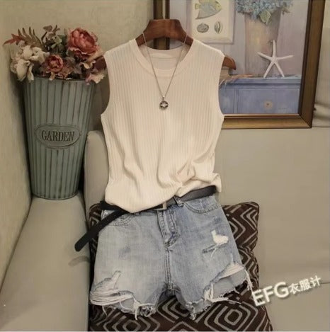 Women's Sleeveless Summer Blouse